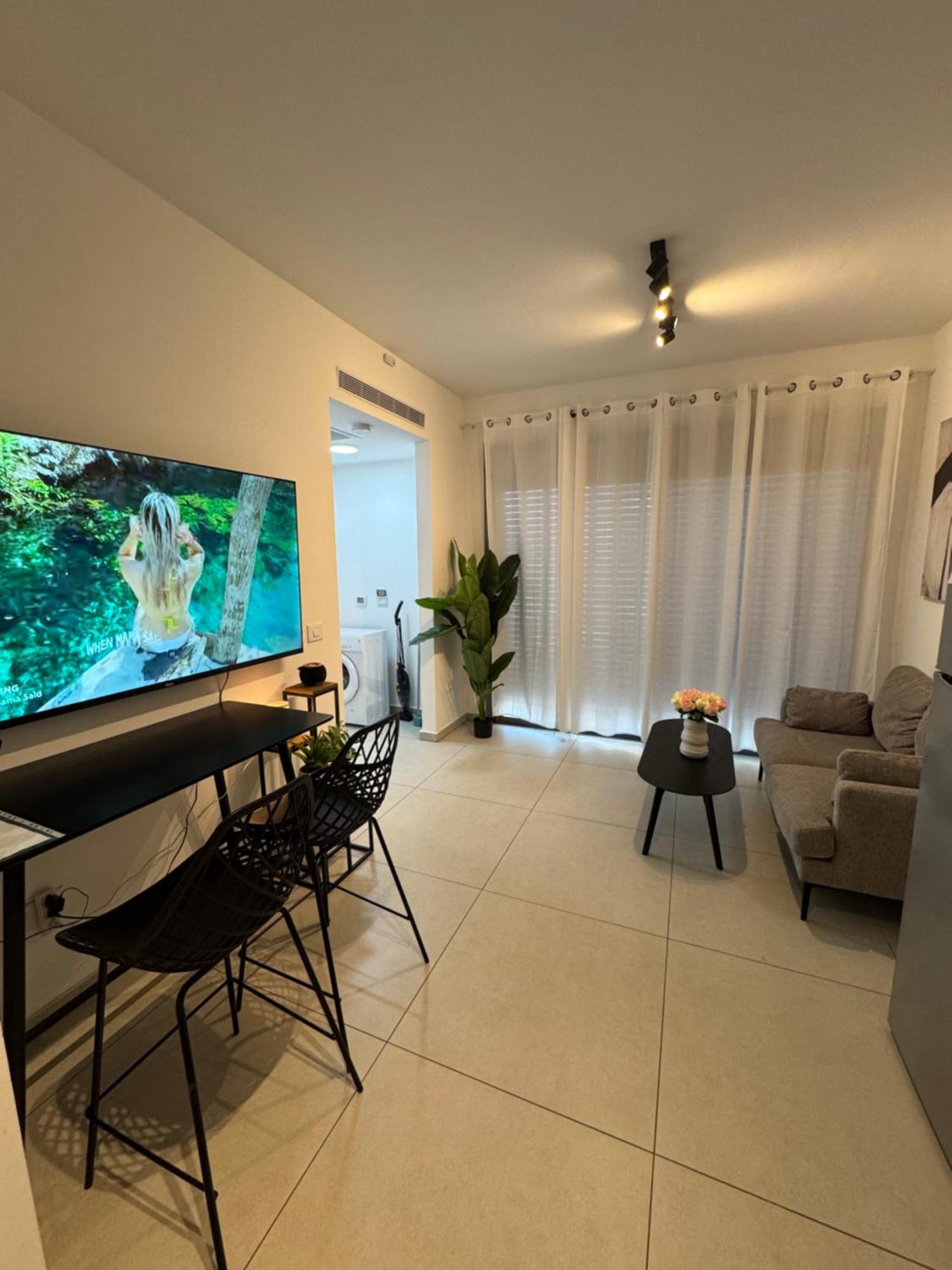פסגת הדקל Apartment Ейлат Екстериор снимка