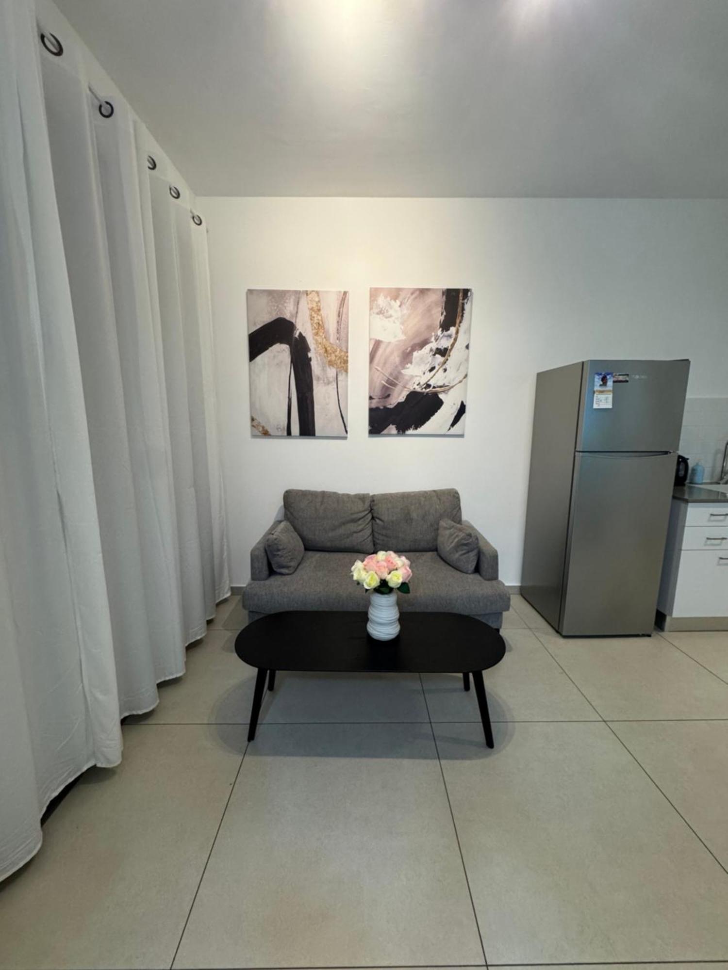 פסגת הדקל Apartment Ейлат Екстериор снимка
